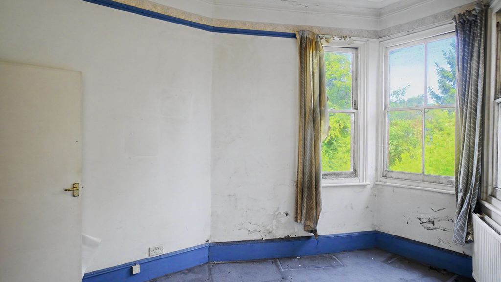 Property photo 3 of 8 Flat 4, 111 Fordwych Road, Kilburn, London, Nw2 3Nj