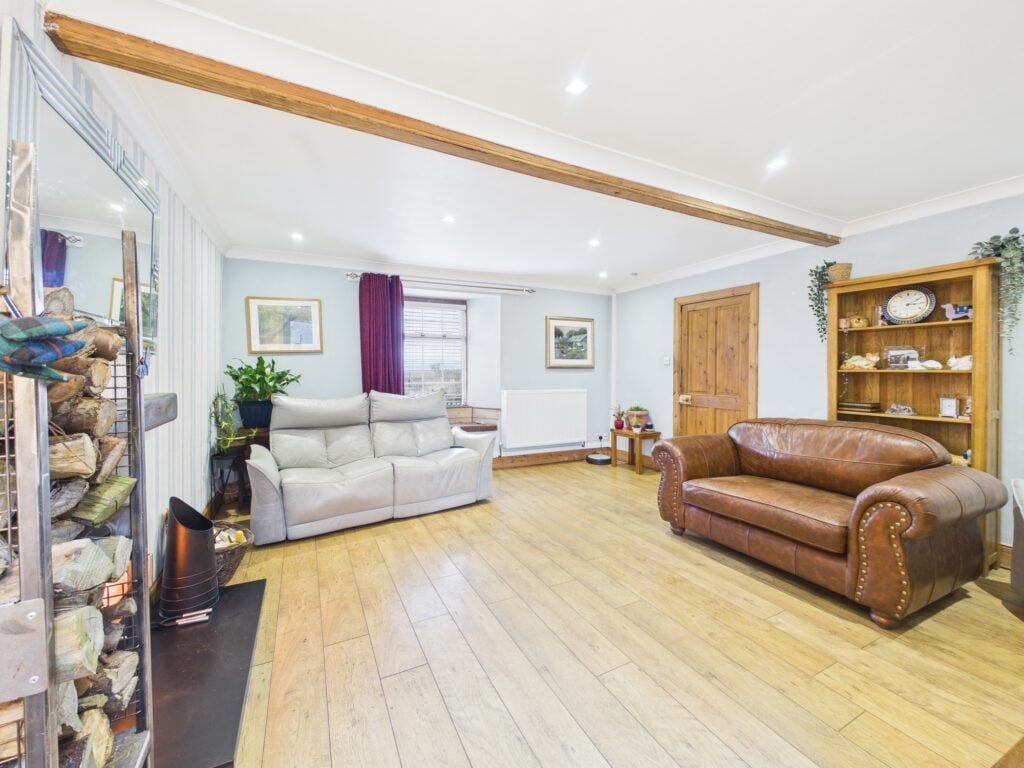 Property photo 3 of 38