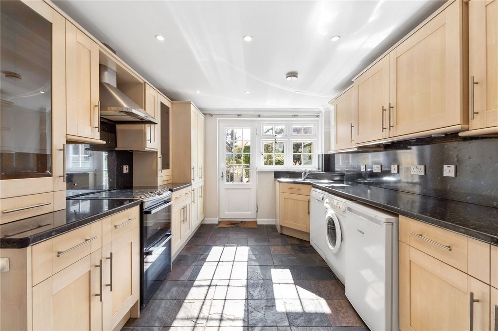 Property photo 3 of 13 Kitchen