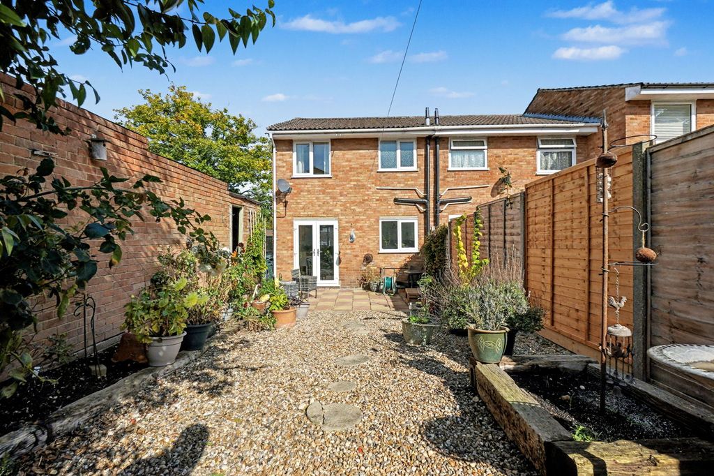 Property photo 3 of 16