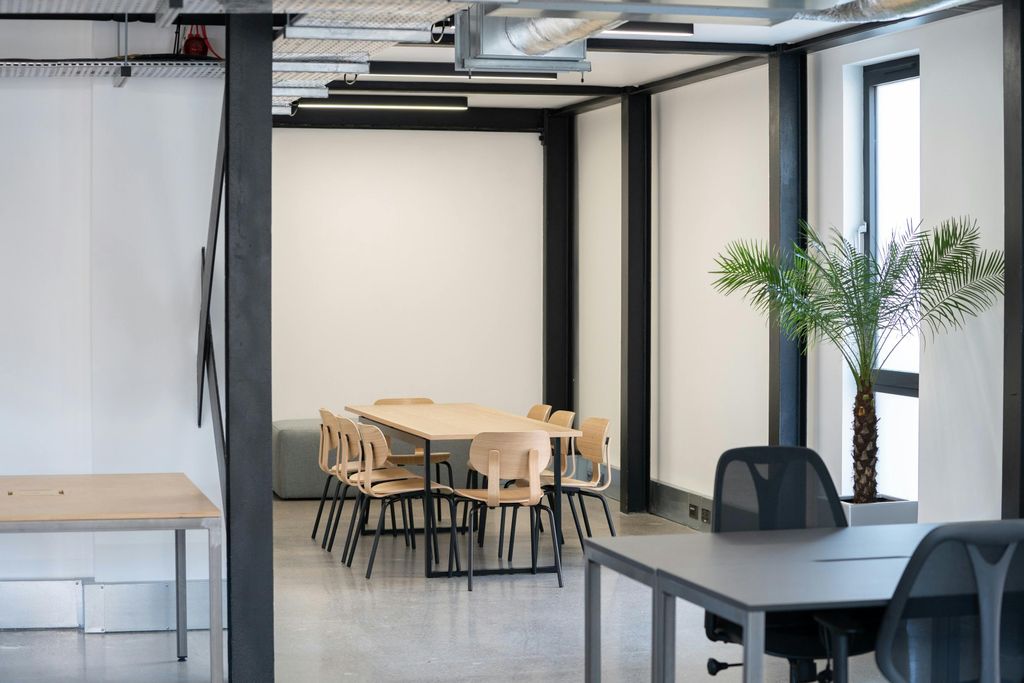 Property photo 3 of 10 2nd Floor