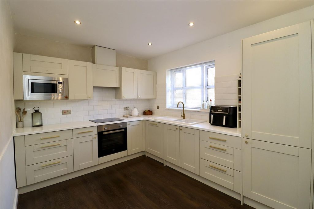 Property photo 3 of 12 Img_3203.Jpeg