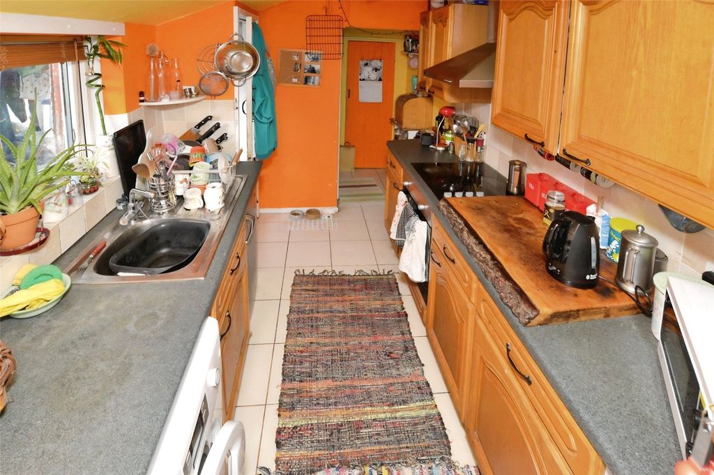 Property photo 3 of 13 Picture No. 11