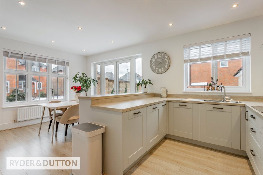 Property photo 1 of 25 Kitchen/Diner