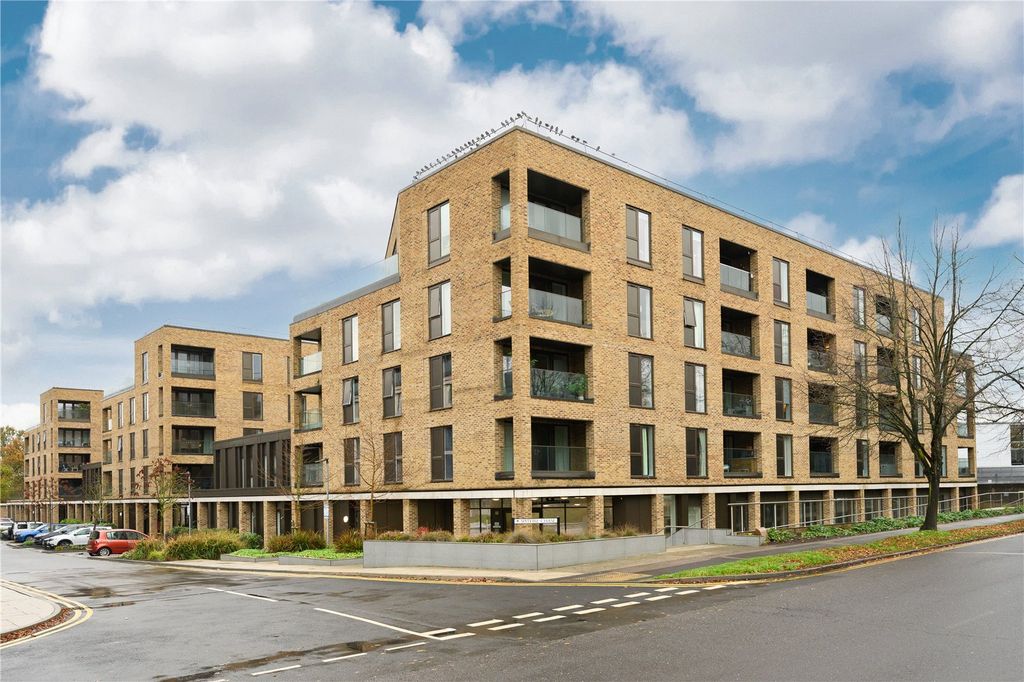 Property photo 3 of 11 External