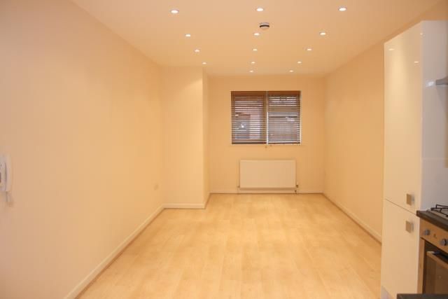 Property photo 1 of 3 Reception