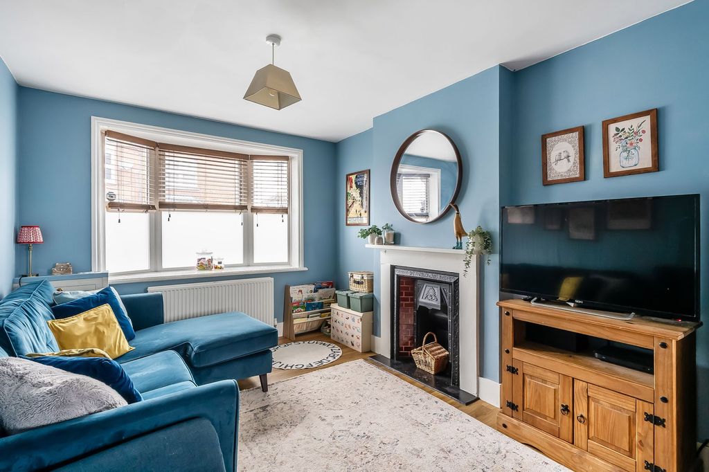 Property photo 2 of 30