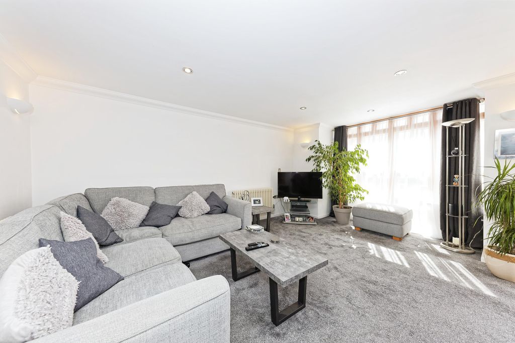 Property photo 3 of 15 Photography