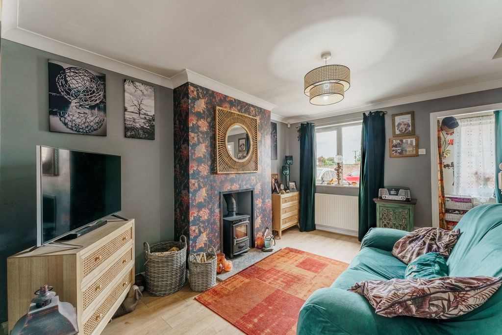 Property photo 2 of 21