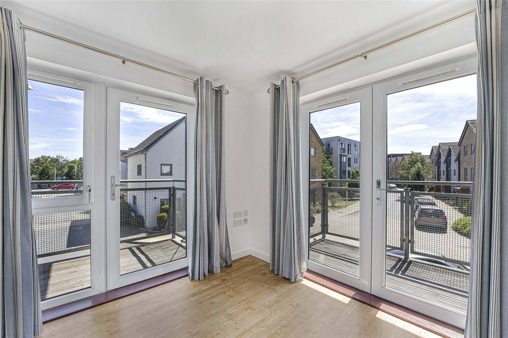 Property photo 3 of 25 Duel Aspect