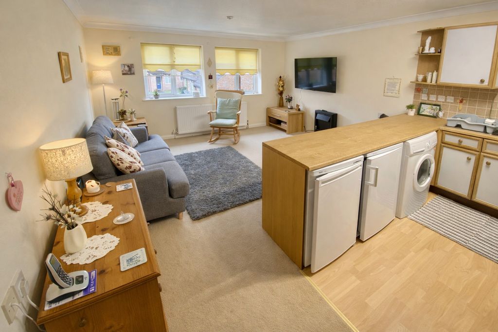 Property photo 2 of 12
