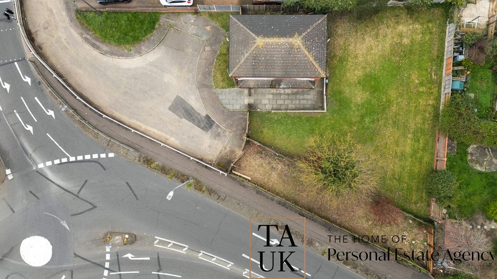 Property photo 2 of 18