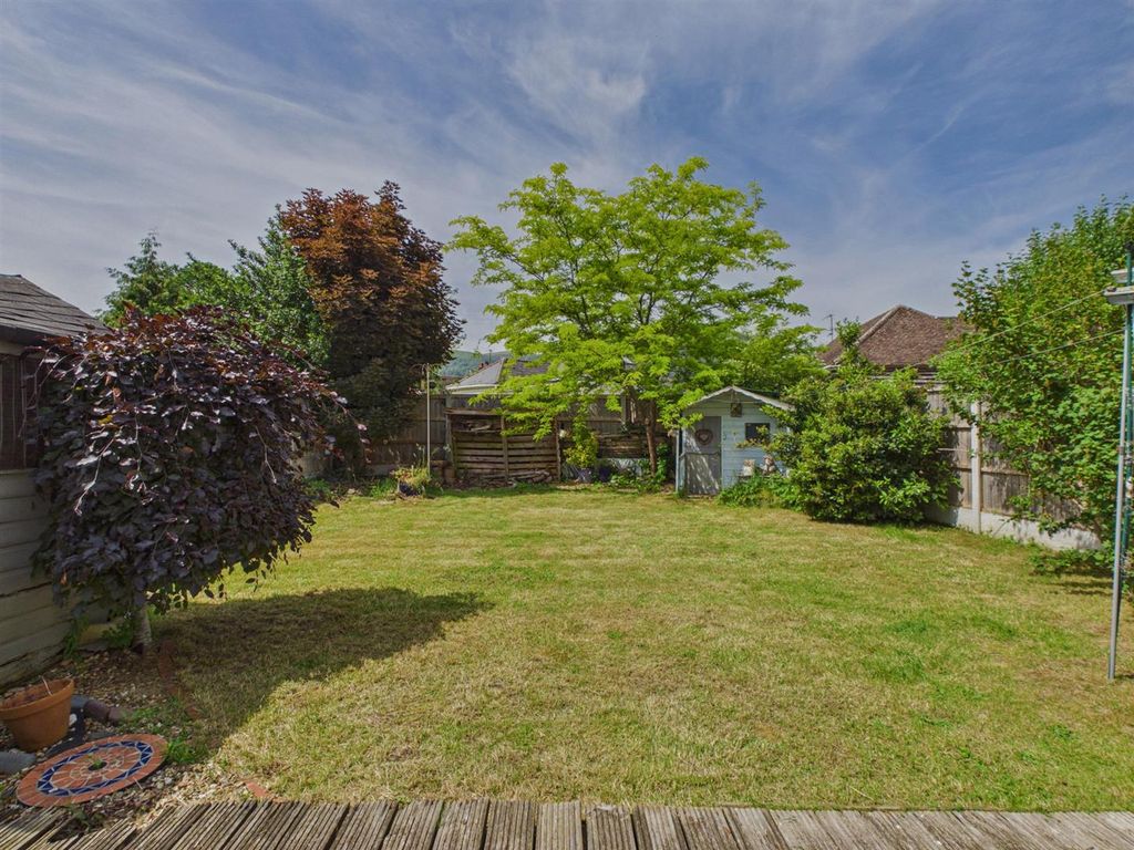 Property photo 3 of 34 Cam03972G0-Pr0383-Still034.Jpg