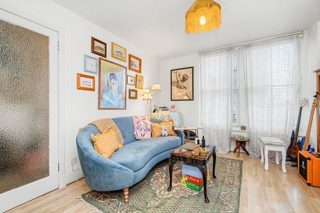 Property photo 3 of 22