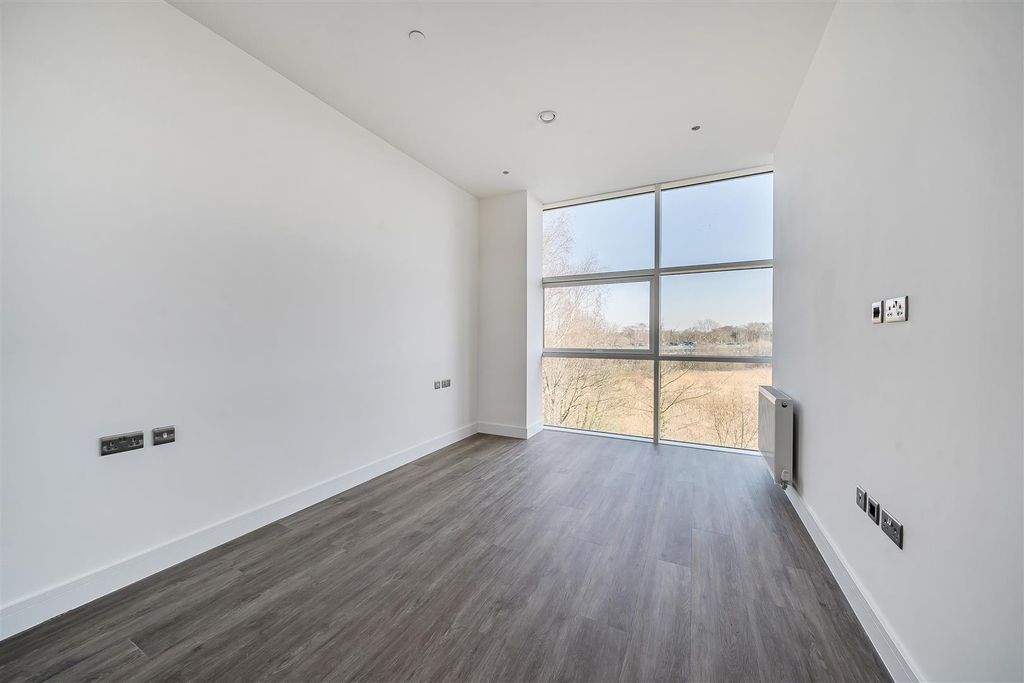 Property photo 1 of 16 1423602-3-69A95Cda7Af4F.Jpg