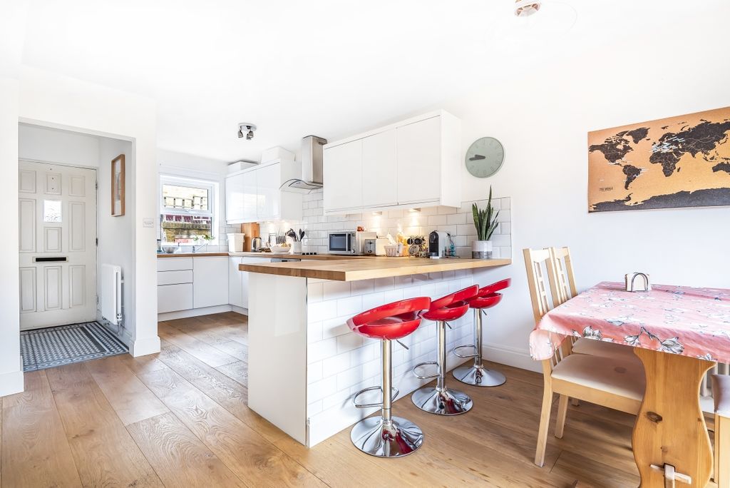 Property photo 2 of 7 450433 (2)