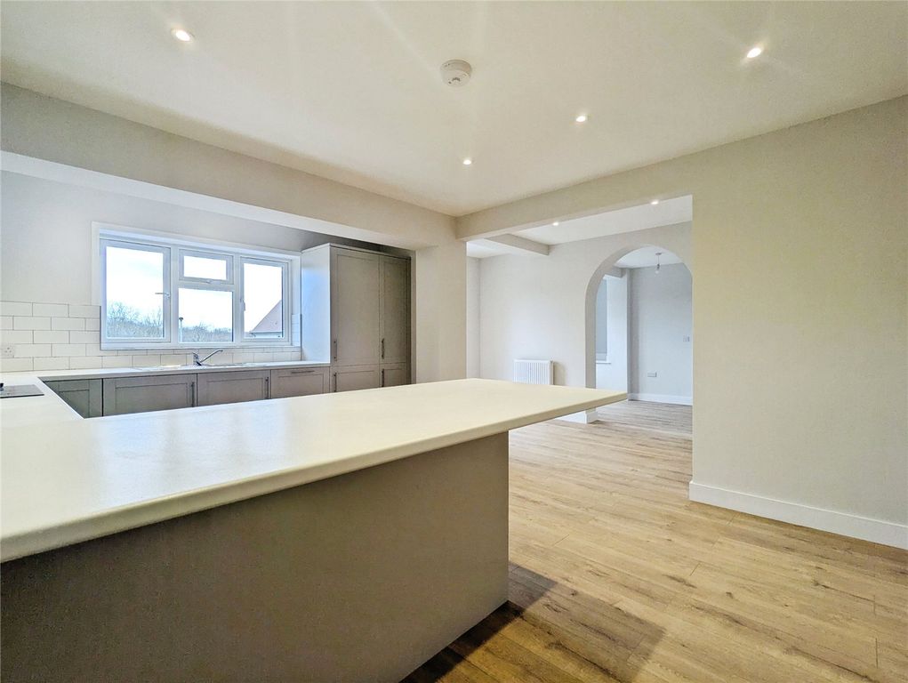 Property photo 2 of 17 Picture No. 08