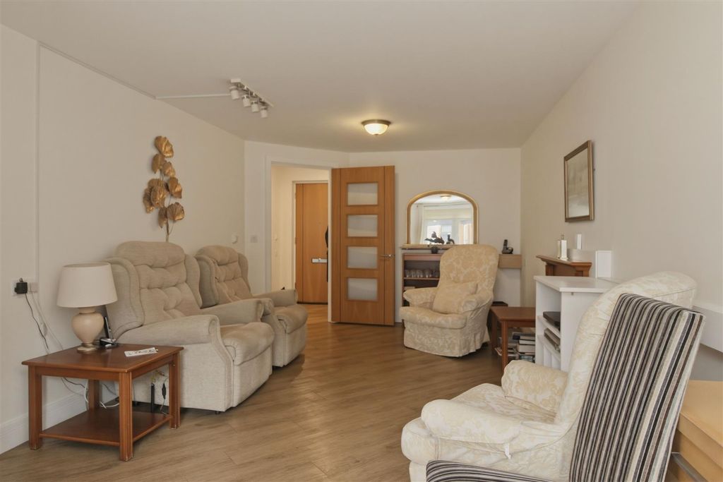 Property photo 2 of 12 Img_5204.Jpg