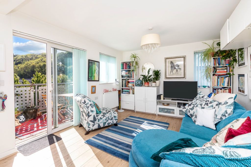 Property photo 2 of 11 5172791