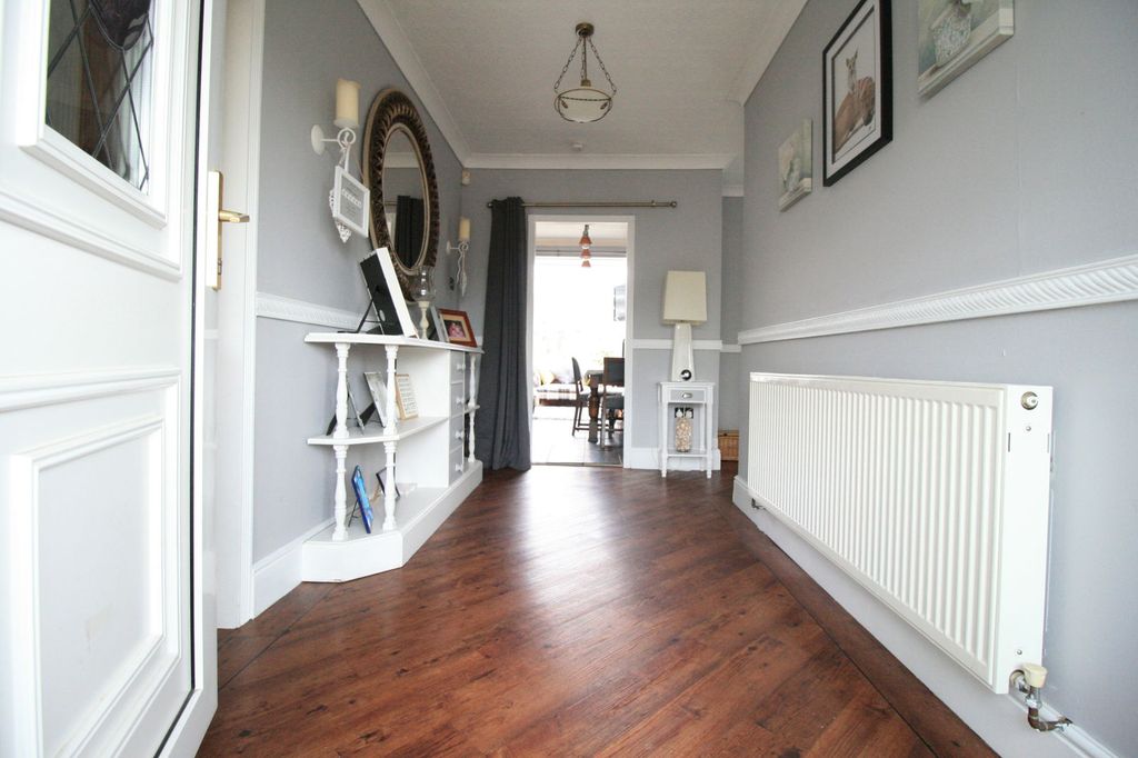 Property photo 2 of 24