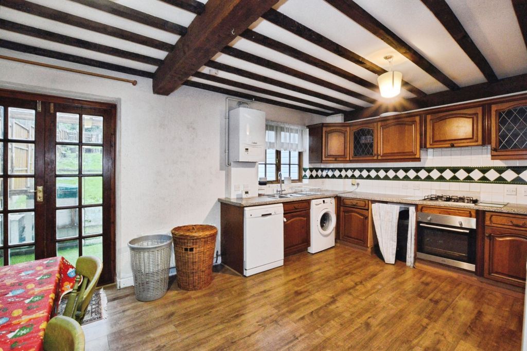 Property photo 2 of 20 8502Bd77-Dsc_1048