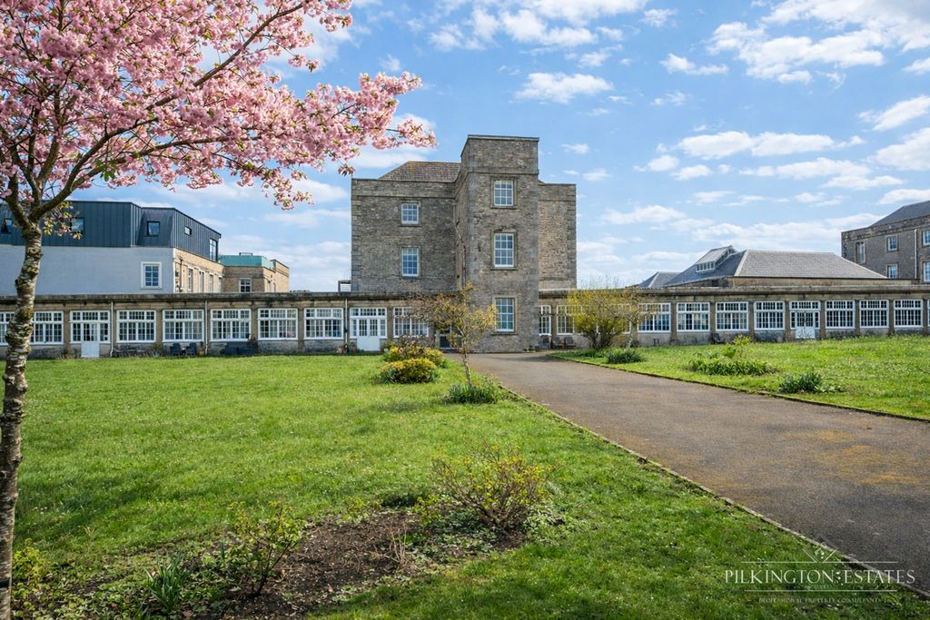 Property photo 1 of 15 5006891