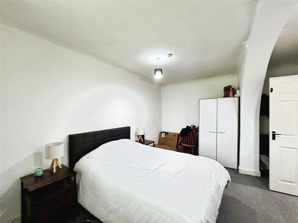 Property photo 3 of 22 Picture No. 29