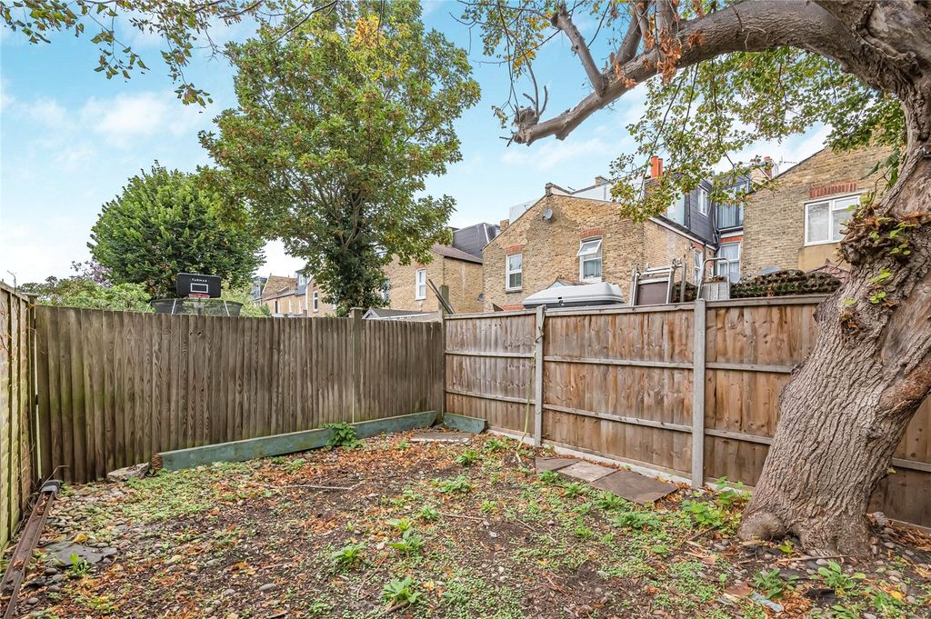 Property photo 3 of 10 Picture No. 02