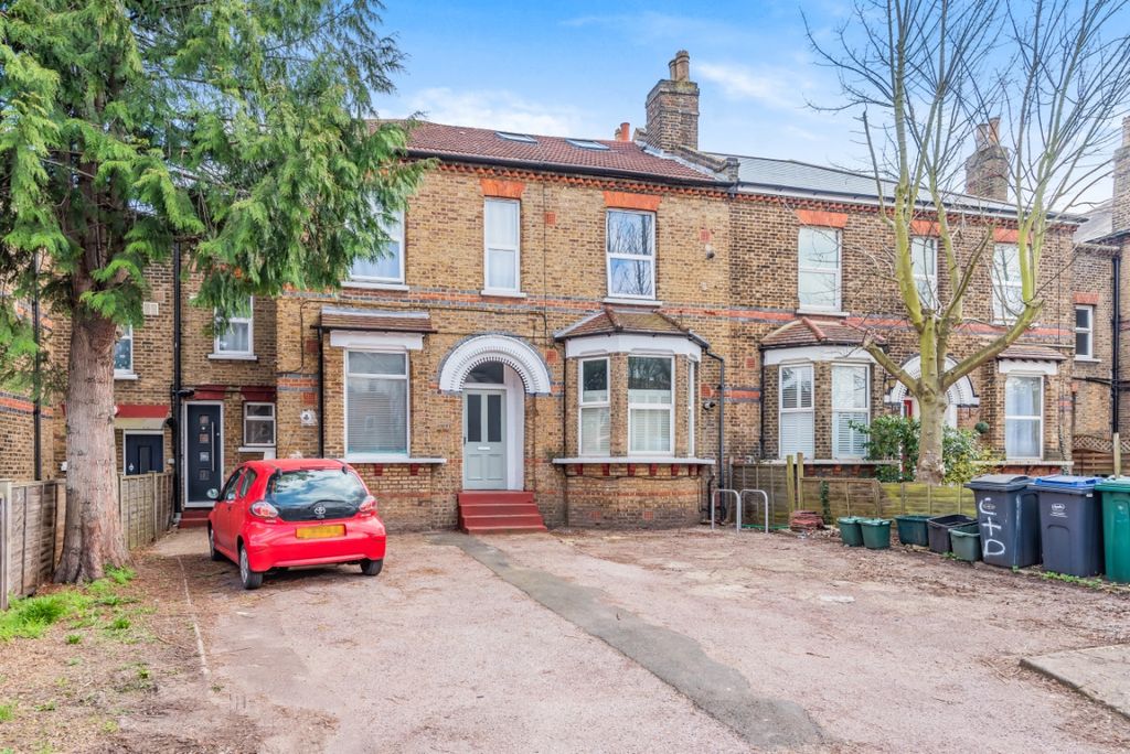 Property photo 3 of 8 705543 (1)