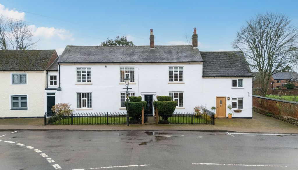 Property photo 1 of 34