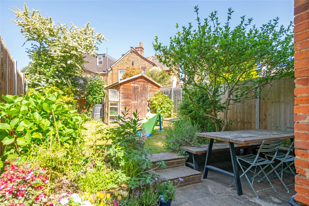 Property photo 1 of 15 Picture No. 16