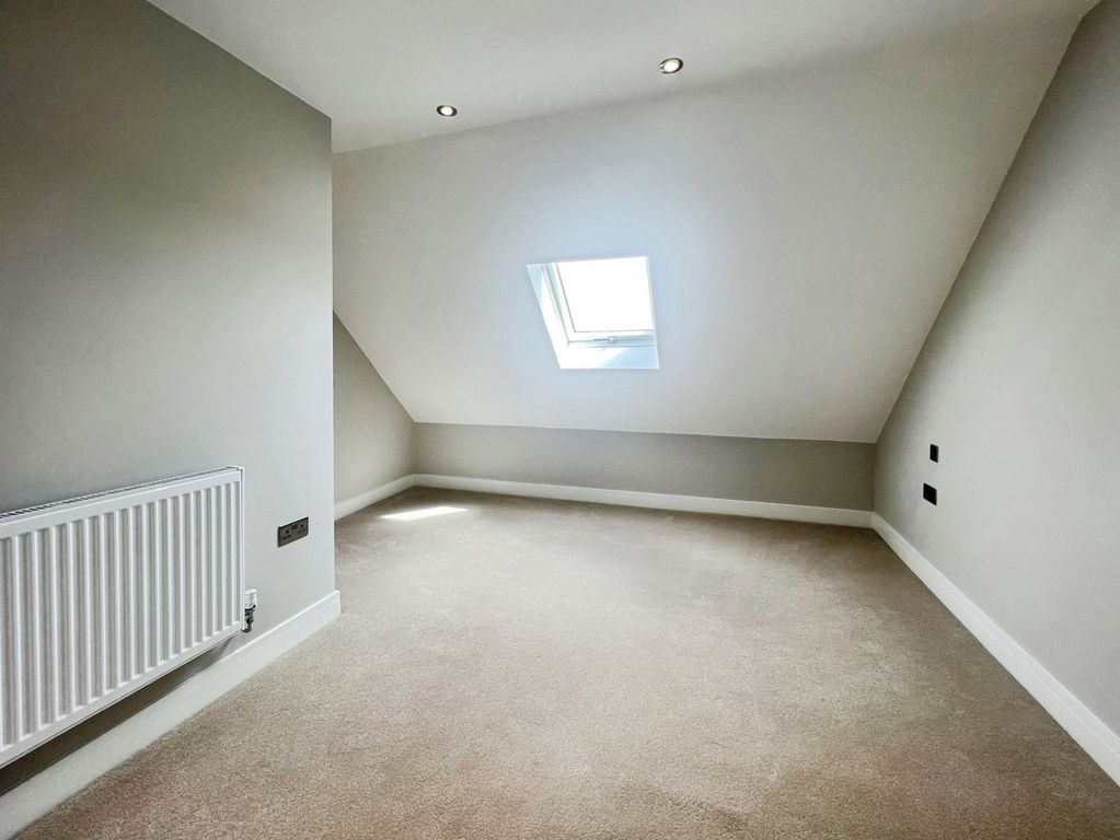 Property photo 2 of 10 Pbox-Img.Jpg