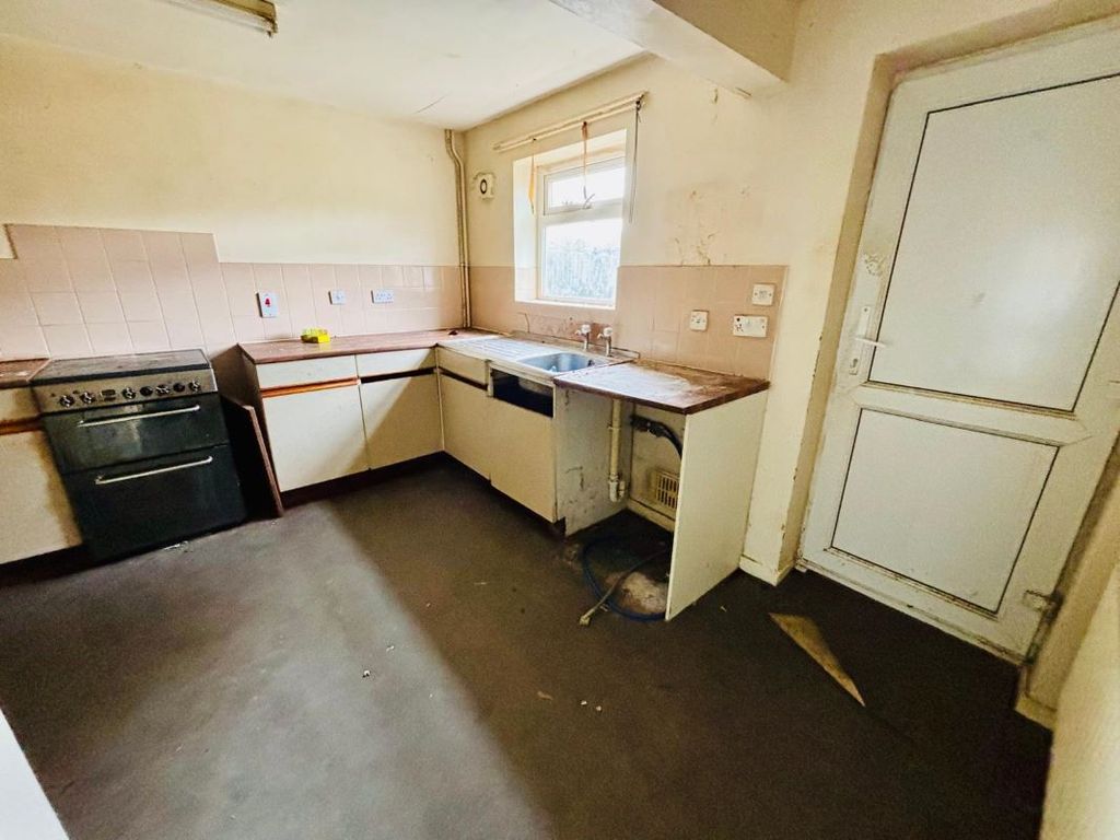 Property photo 3 of 10 Image 3