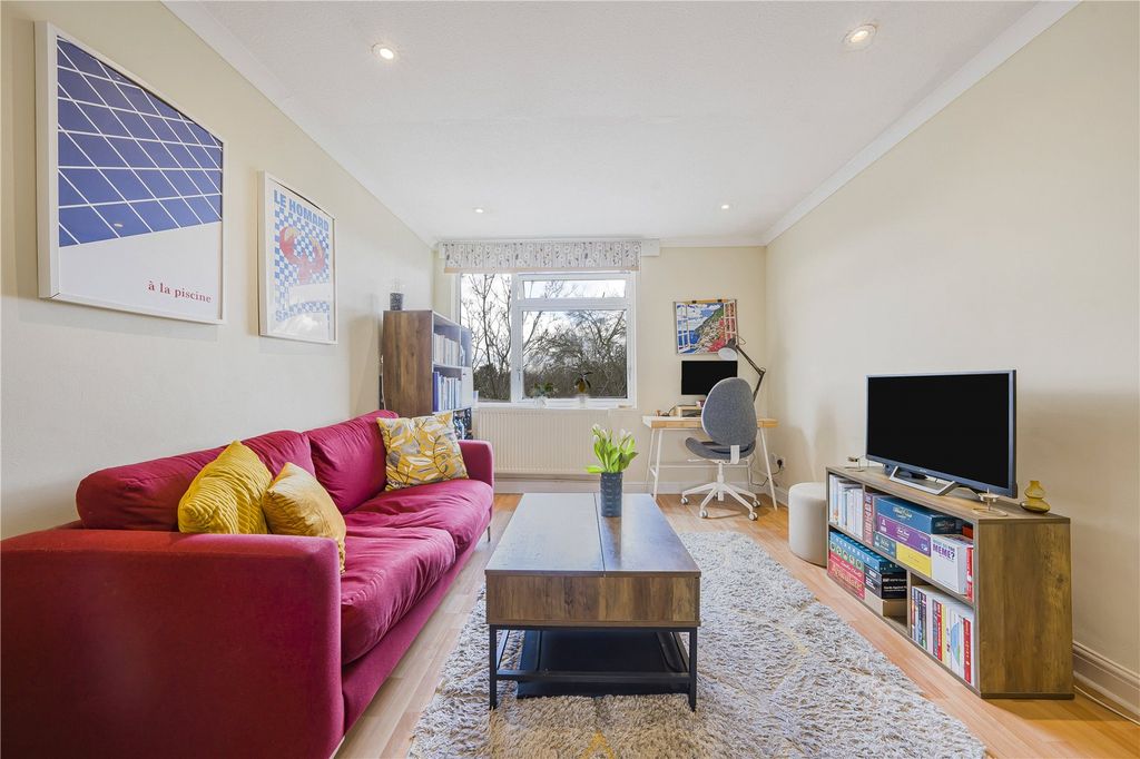 Property photo 1 of 17 Picture No. 03