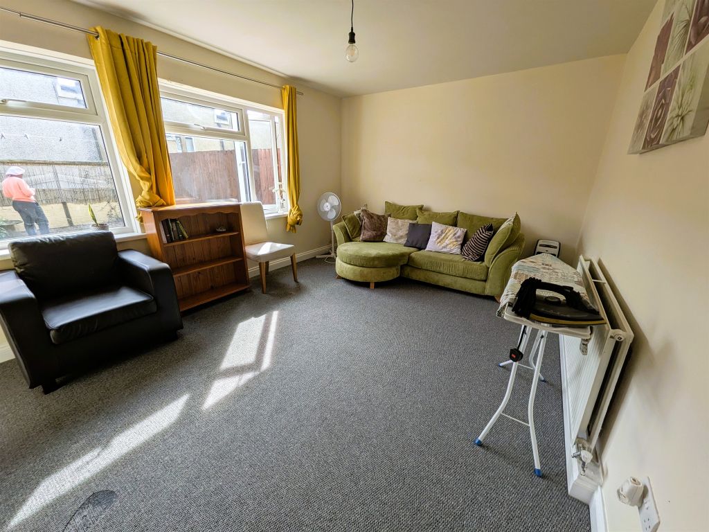 Property photo 3 of 18