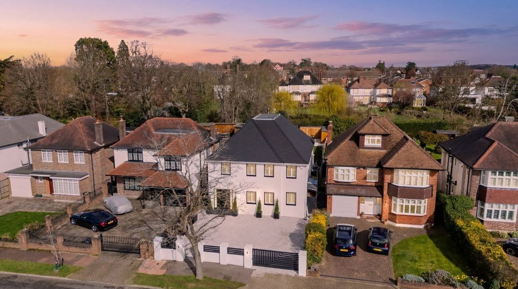 Property photo 1 of 35 Picture No. 38