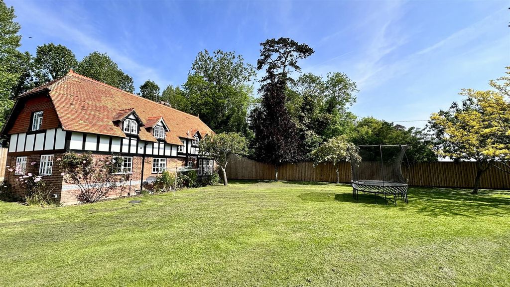 Property photo 1 of 23 External