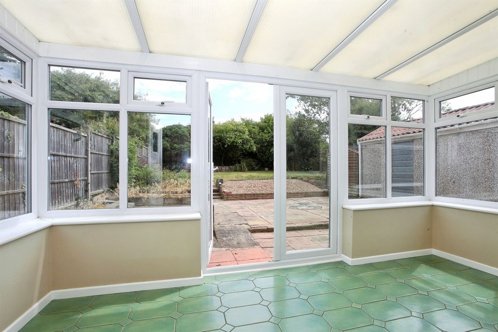 Property photo 3 of 17 Conservatory