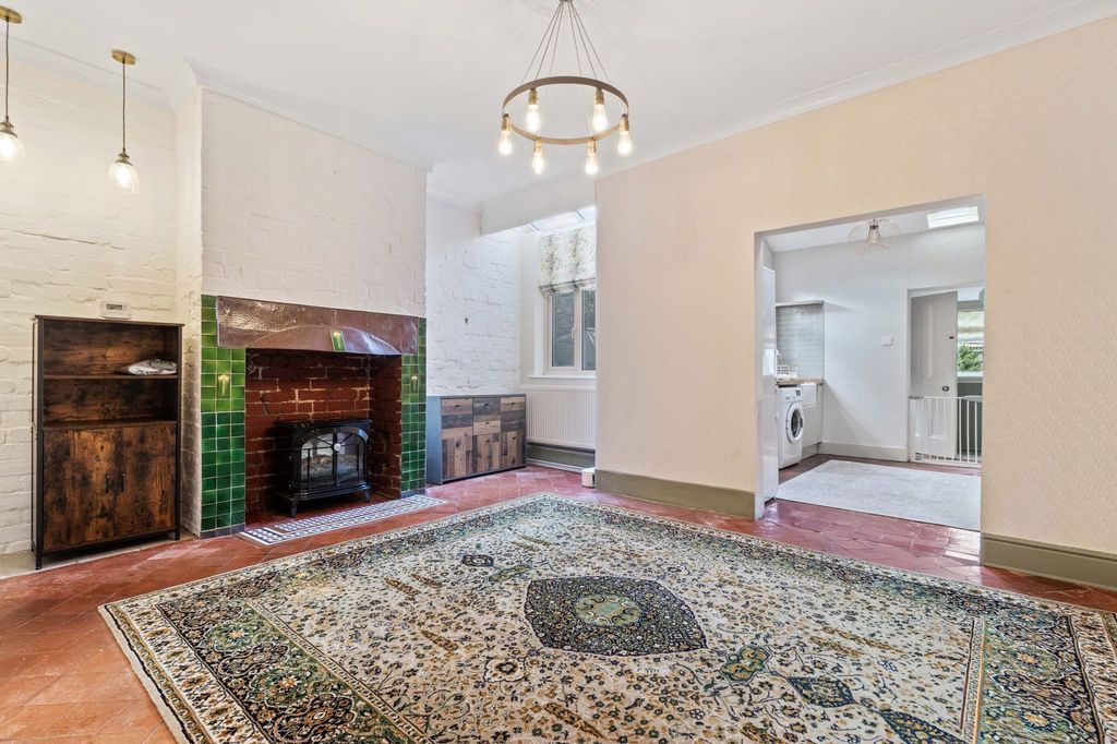 Property photo 3 of 16