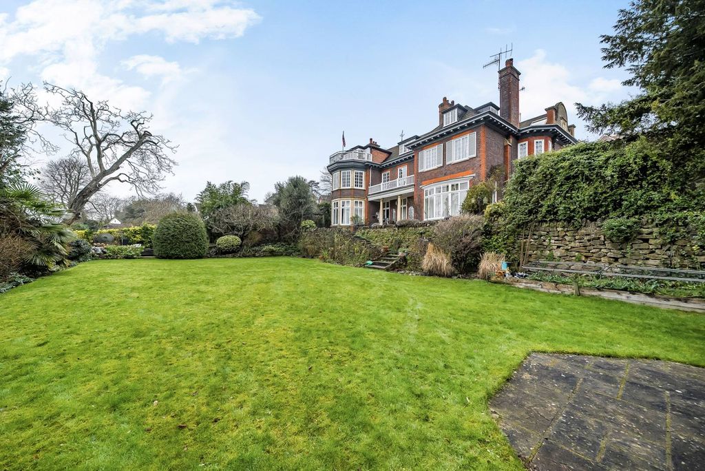 Property photo 1 of 18