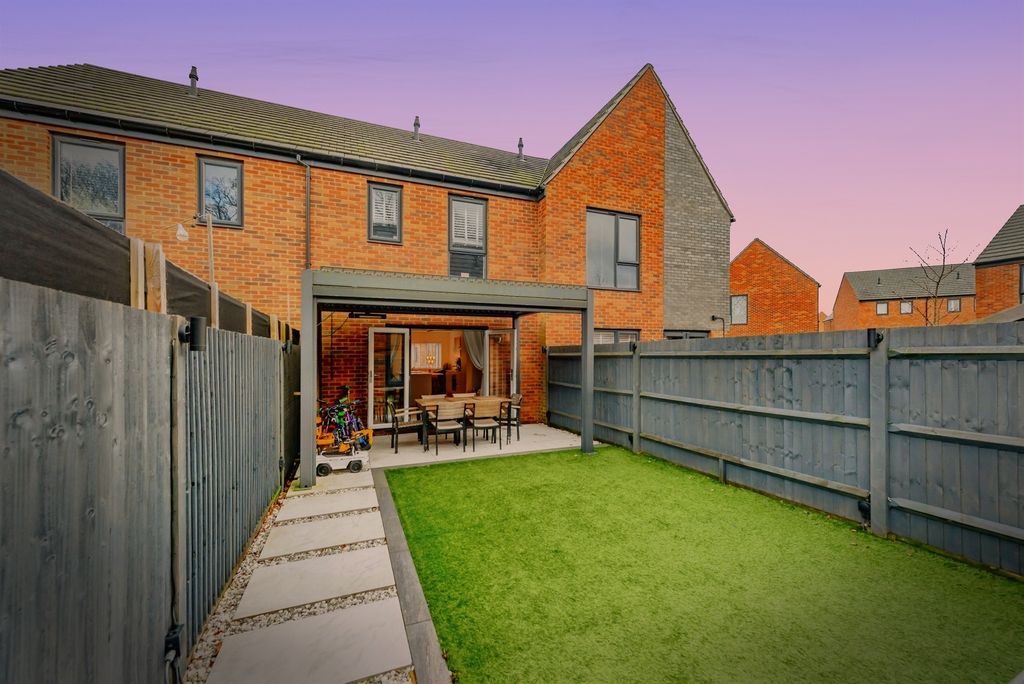 Property photo 2 of 16