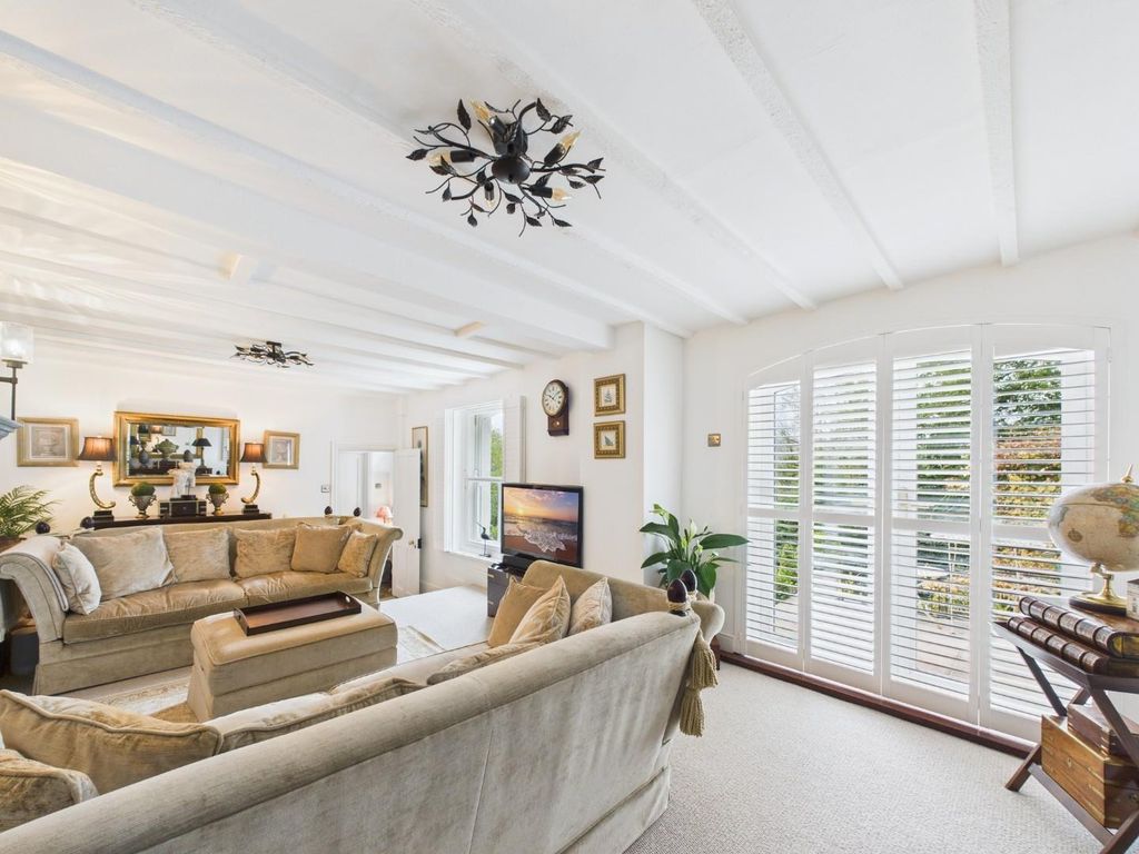 Property photo 2 of 64 Living Room