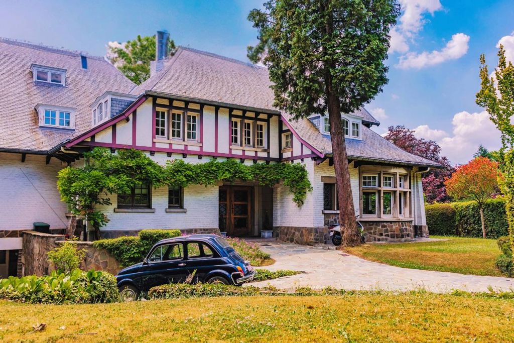 Property photo 1 of 21