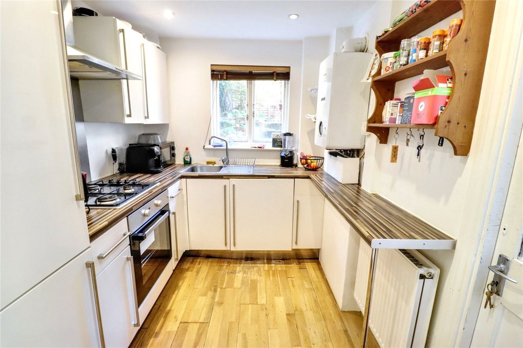 Property photo 3 of 10 Picture No. 11