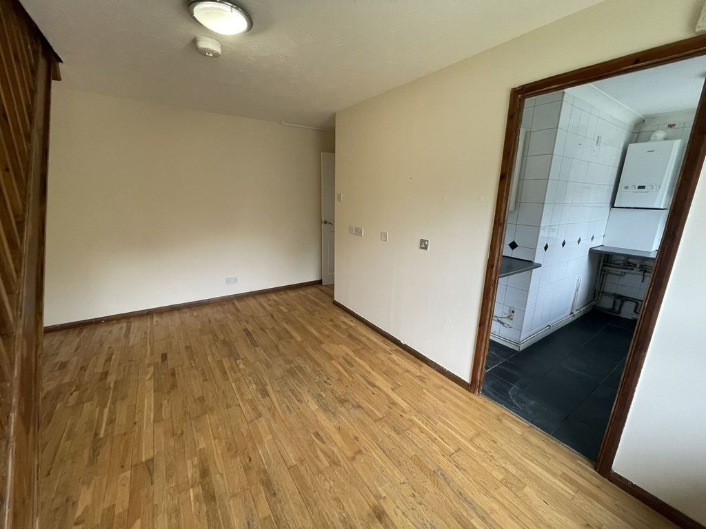 Property photo 3 of 8 Photo 3