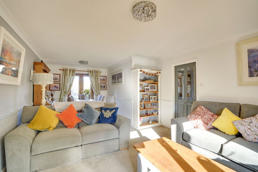 Property photo 3 of 17