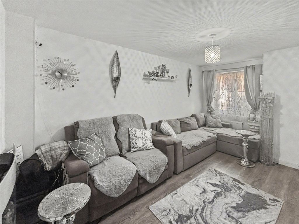 Property photo 2 of 11 Picture No. 10