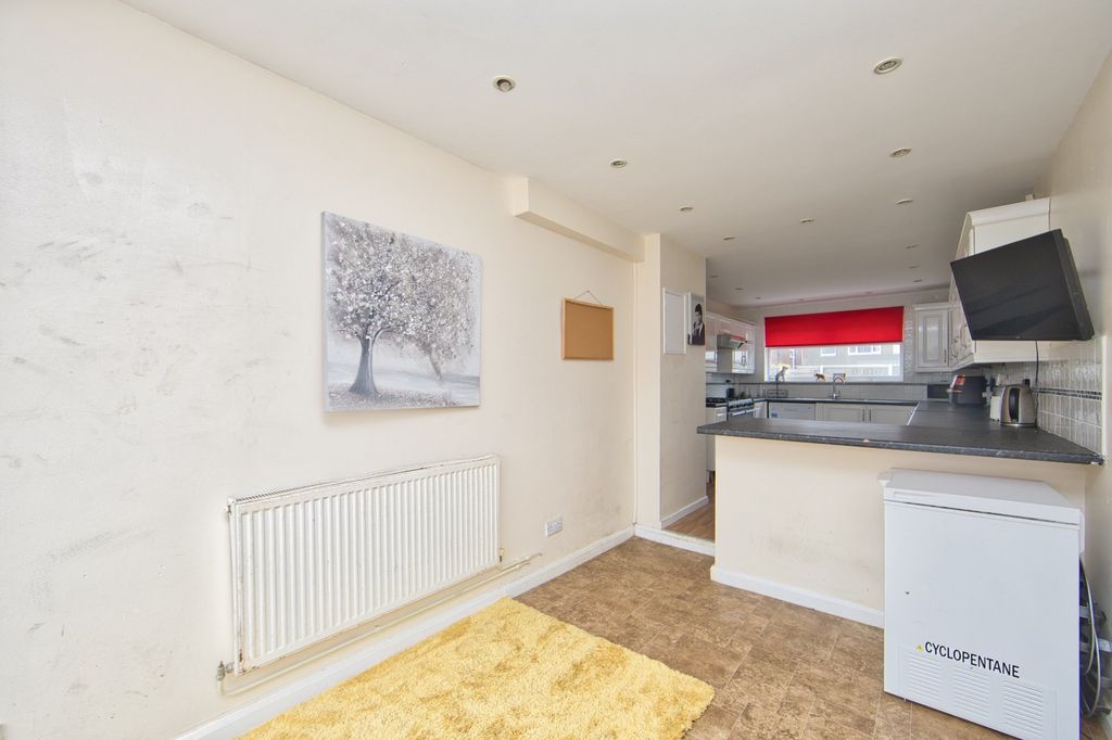 Property photo 3 of 9 Picture 3