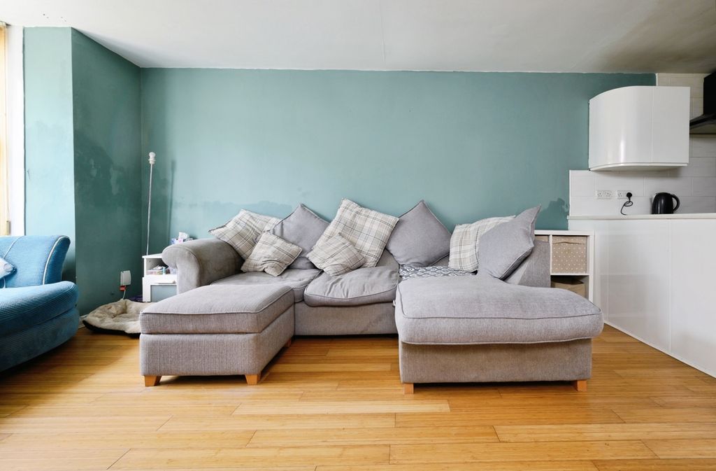 Property photo 3 of 20 Pbox-Img.Jpg