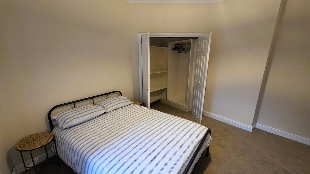 Property photo 3 of 14 Bedroom 1 (1).Jpg